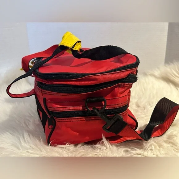 Retired MARLBORO Insulated Soft Lunchbox Red Lunch Bag 6 Pack Cooler 1990s - Picture 5 of 11